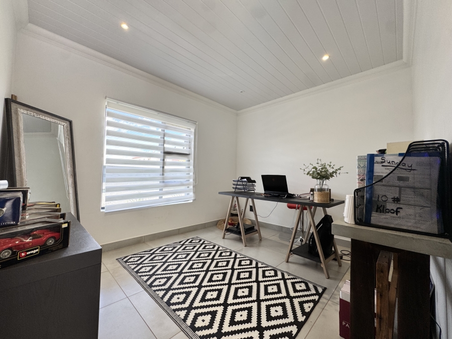 3 Bedroom Property for Sale in Wilkoppies North West